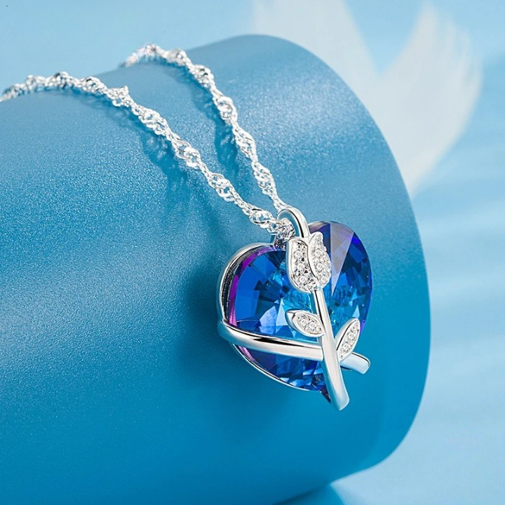 Blue Heart Pendant Necklace l Tillsammans för en diabetesfri framtid